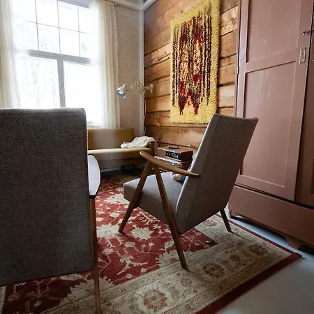 Nostalginen Vaihdemiehen Tupa 公寓 上维耶斯卡